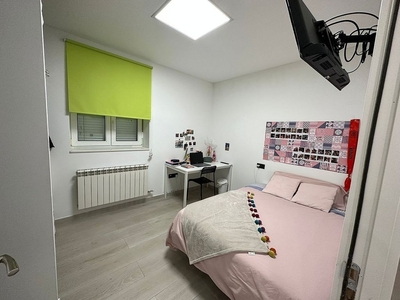 Alquiler de piso en Canalejas - Gran Vía de 5 habitaciones con muebles y calefacción