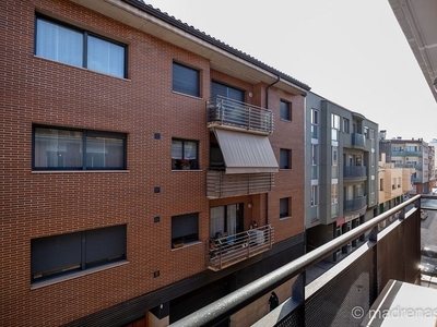 Alquiler de piso en Montilivi - Palau de 2 habitaciones con garaje y balcón