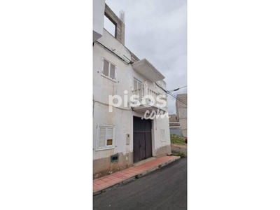 Casa adosada en venta en Calle Sagarsa en Buzanada-Valle de San Lorenzo-Cabo Blanco por 178.000 €