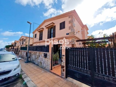 Casa adosada en venta en Corralejo en Corralejo por 242.000 €