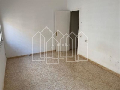 Casa en venta , con 172 m2 y 5 habitaciones y 2 baños. en Vilassar de Mar