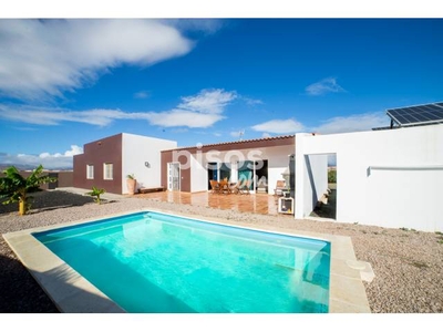 Casa en venta en Calle Llanos de La Higuera I, nº 1