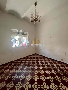 Casa en venta en zona silos, 4 dormitorios. en Alcalá de Guadaira