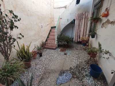 Casa mata en ciudad jardín de 3 dormitorios con patio y terraza en una sola planta!!! en Málaga