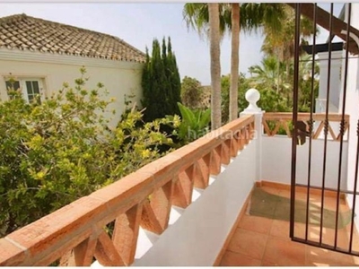 Chalet con 7 habitaciones amueblado con parking, piscina, calefacción, aire acondicionado y vistas al mar en Marbella