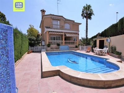 Chalet en San Antonio de Benagéber