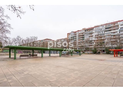 Dúplex en venta en Valderas-Los Castillos-Parque Lisboa en Valderas-Los Castillos-Parque Lisboa por 380.000 €