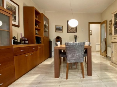 Piso con 3 habitaciones con ascensor y calefacción en Terrassa