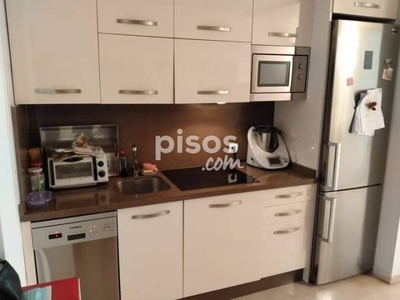 Piso en alquiler en Calle Doctor Relimpio en San José-San Carlos-Fontanal por 790 €/mes