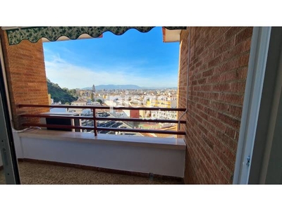 Piso en alquiler en Calle Pinos en La Victoria-Conde Ureña por 925 €/mes