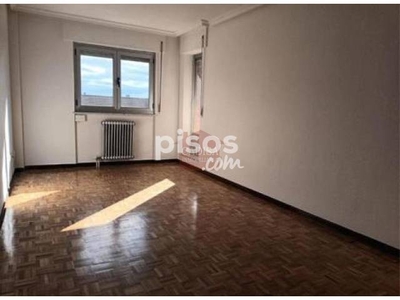 Piso en alquiler en Rollo en Delicias-Prosperidad-Rollo-Puente Ladrillo por 550 €/mes