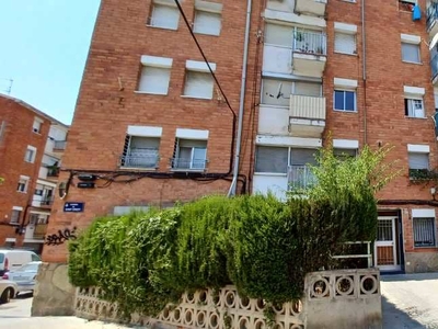 Piso en venta en Calle Sant Crispi, 2º, 08222, Terrassa (Barcelona)