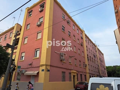 Piso en venta en Valencia en Ciutat Fallera por 58.000 €