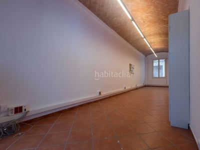 Planta baja vivienda de 245 m² con patio de 70 m² en Sabadell
