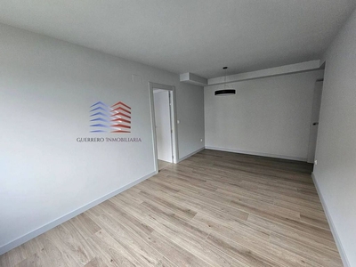 Alquiler de piso en Polvorín de 2 habitaciones con garaje y balcón