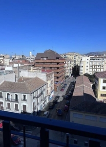 Ático en alquiler en Camino de Ronda - Rosaleda de 3 habitaciones con terraza y muebles