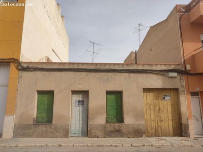 CASA CON PATIO PARA REFORMAR EN SAN ISIDRO