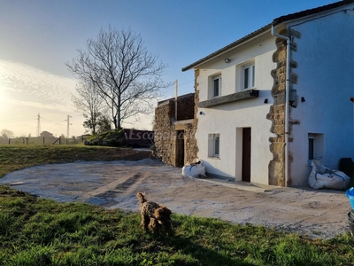 Casa En Pola de Siero, Asturias