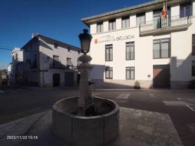 Casa unifamiliar Plaza CONSTITUCION, Bèlgida