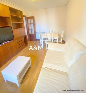 Piso en alquiler en Adurtza - Aretxabaleta de 2 habitaciones con calefacción y ascensor