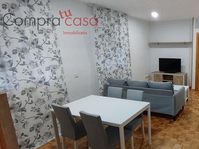 Piso en alquiler en Centro - Segovia de 2 habitaciones con muebles y calefacción