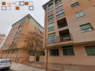 Piso en venta en calle Bajada de la Universidad de 2 habitaciones con terraza y piscina