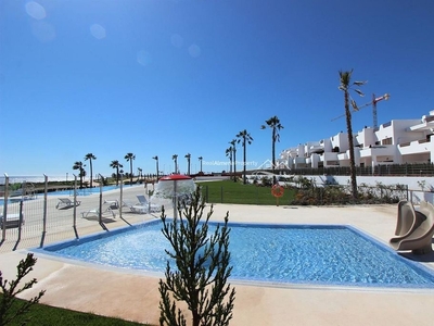 Venta de piso en San Juan de los Terreros de 2 habitaciones con terraza y piscina