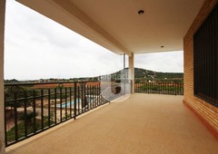 Masía con 6 habitaciones amueblada con parking, piscina, vistas al mar y vistas a la montaña en Puig