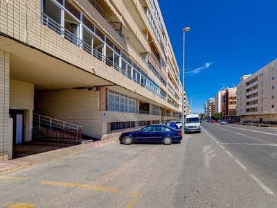 Apartamento en venta en Playa del Acequión, Torrevieja, Alicante