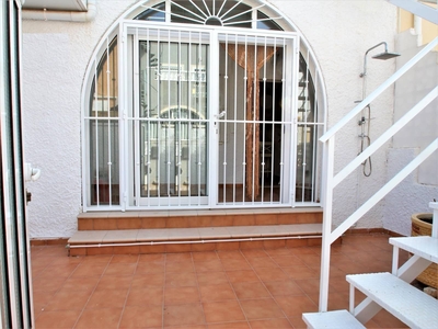 Bungalow en venta en La Siesta, Torrevieja, Alicante