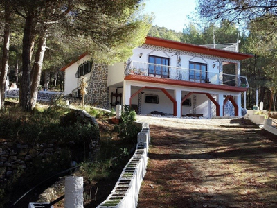 Chalet for sale in Castalla