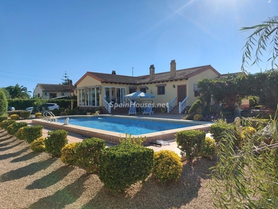 Detached villa for sale in Catral