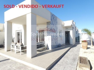 Detached villa for sale in Els Poblets