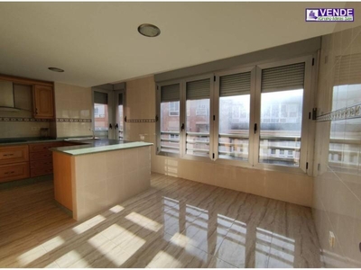 Flat for sale in Sax
