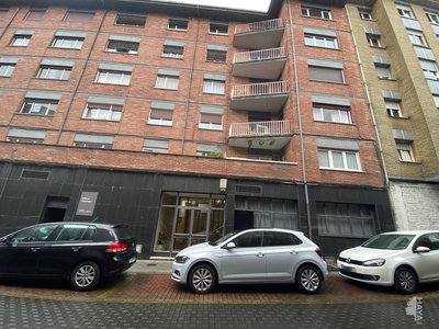 Piso en venta en Calle Alfredo Pumarino, 5º, 33900, Langreo (Asturias)