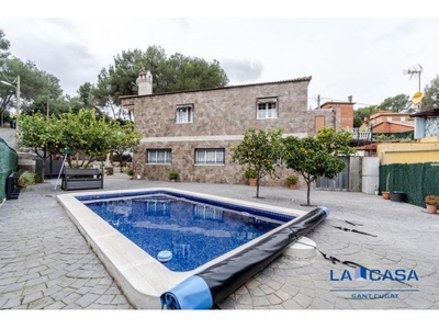 Preciosa casa con piscina en Rubí