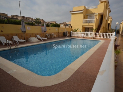 Casa adosada en venta en Formentera del Segura