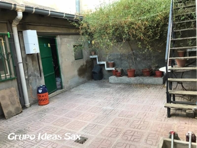 Terraced house for sale in Sax