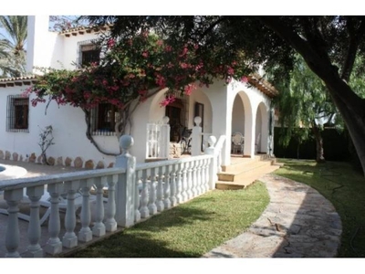 Villa en Venta en Orihuela Costa, Alicante