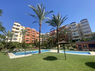 Apartamento en venta en Atalaya-Isdabe, Estepona, Málaga