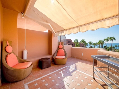 Apartamento en venta en Estepona, Málaga