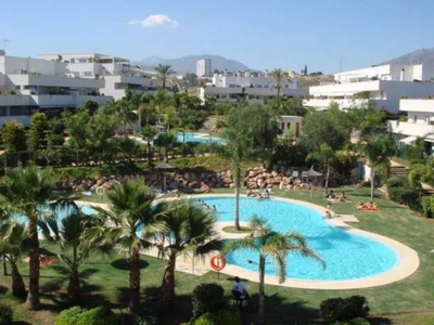 Apartamento en venta en Nueva Andalucia, Marbella, Málaga