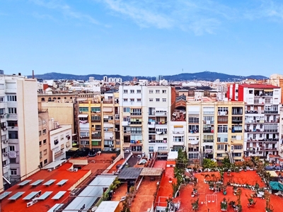 Piso 5 habitaciones de 194 m² en Barcelona (08011)
