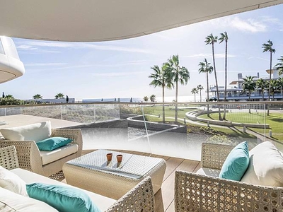 The Edge -Lujoso apartamento con vistas al mar y SPA