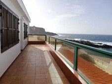 Alquiler Chalet en Camino playa jover San Cristóbal de La Laguna. Buen estado plaza de aparcamiento con balcón 240 m²