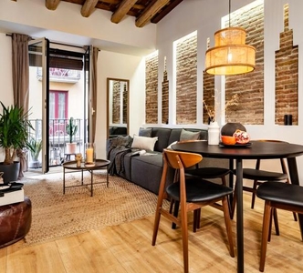Apartamento de alquiler en Carrer de Milà I Fontanals, Vila de Gràcia