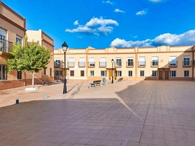 Casa adosada en venta en Reino Unido, Lebrija