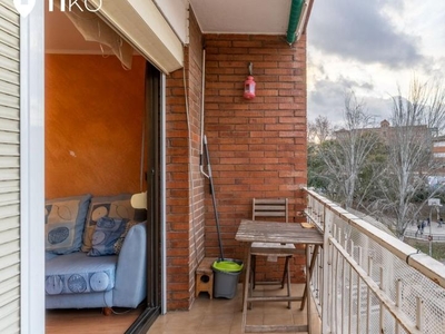 Piso en venta en Azorín, Llefià