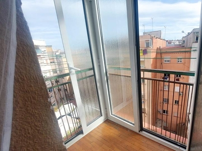 Piso en venta en Plaça de Jacint Benavente, Can Vidalet