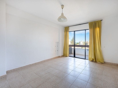 Apartamento en venta en Benalmadena Costa, Benalmádena, Málaga